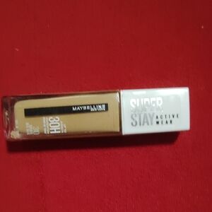 Maybelline Cream Foundation Luminous Finish